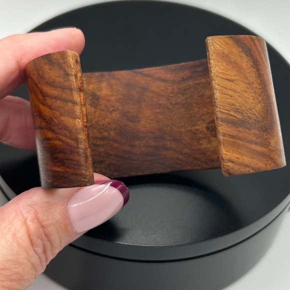 Textured Gold and Brown Carved Wooden Cuff Bracelet - Picture 3 of 12